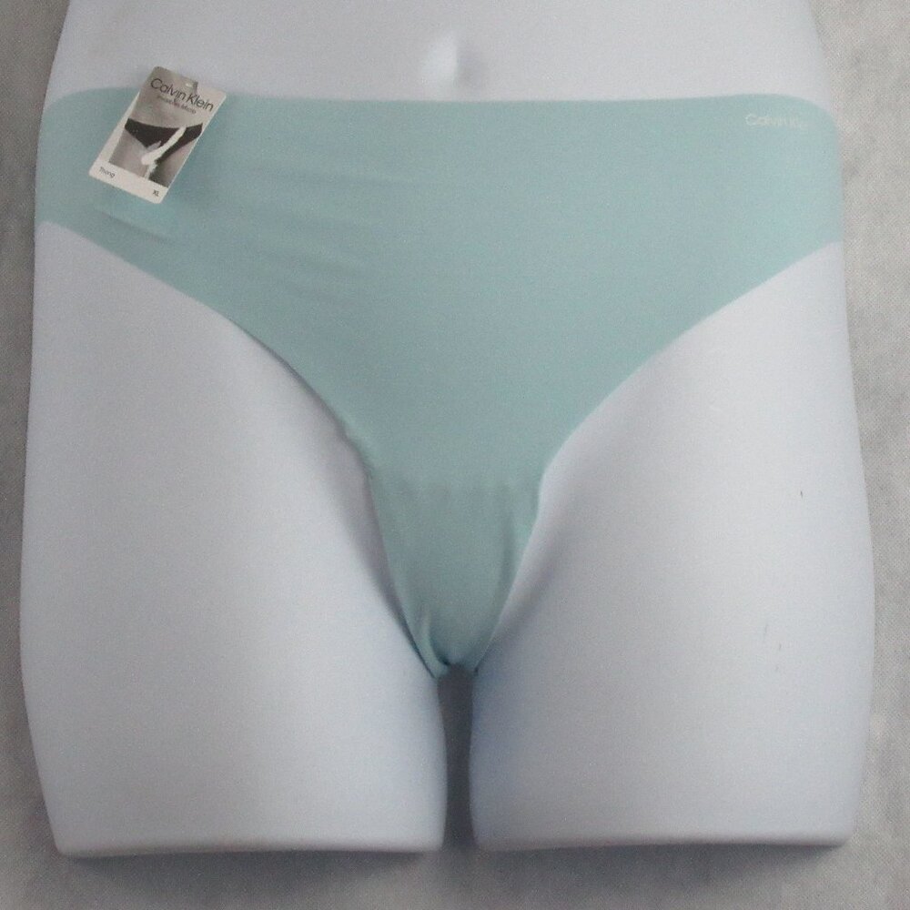 NWT Calvin Klein Women's Invisibles Thong Panty Underwear, Stratosphere Blue, XL